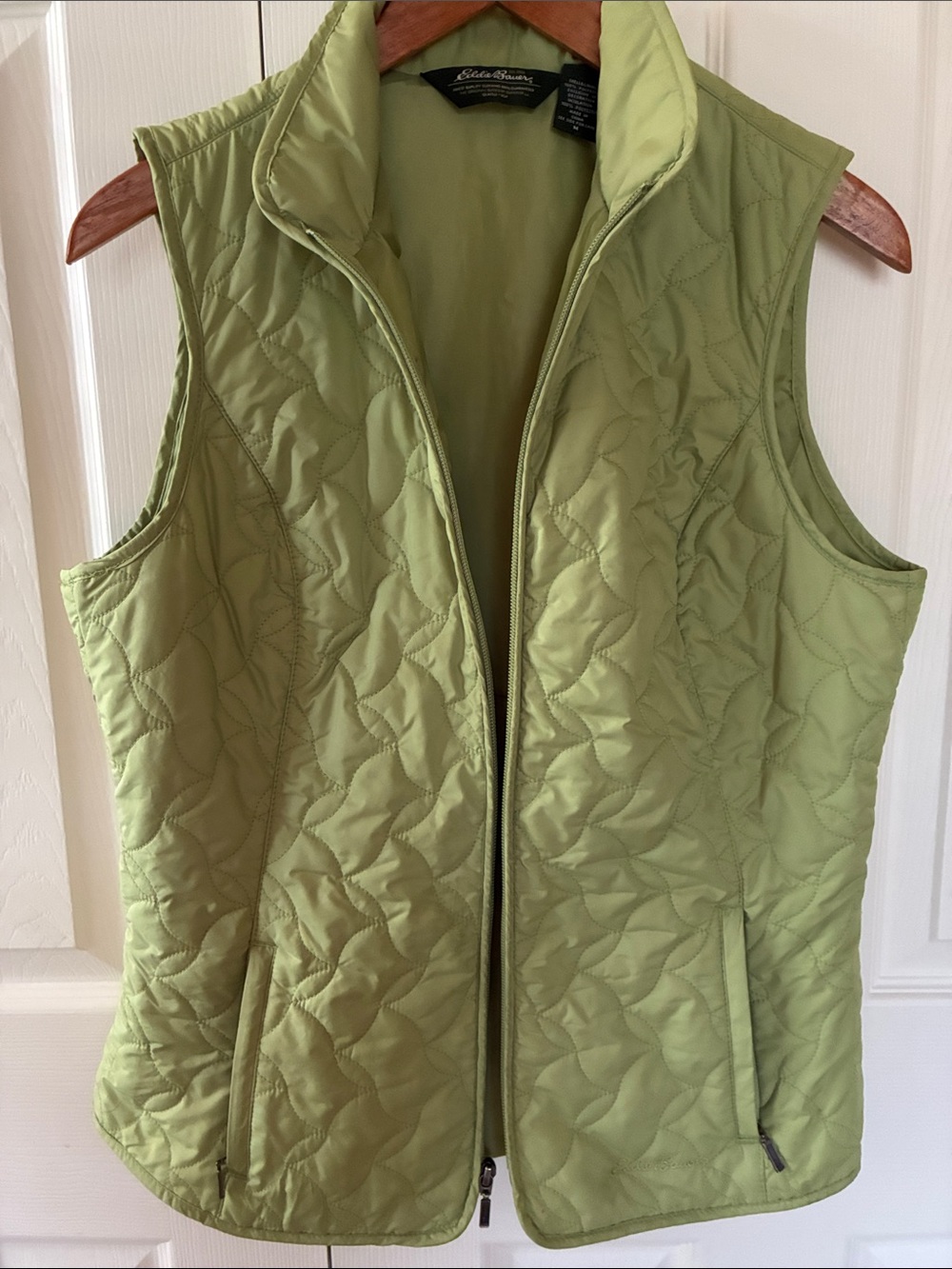 Eddie Bauer Women’s Olive Green Quilted Packable Vest- Medium -EUC